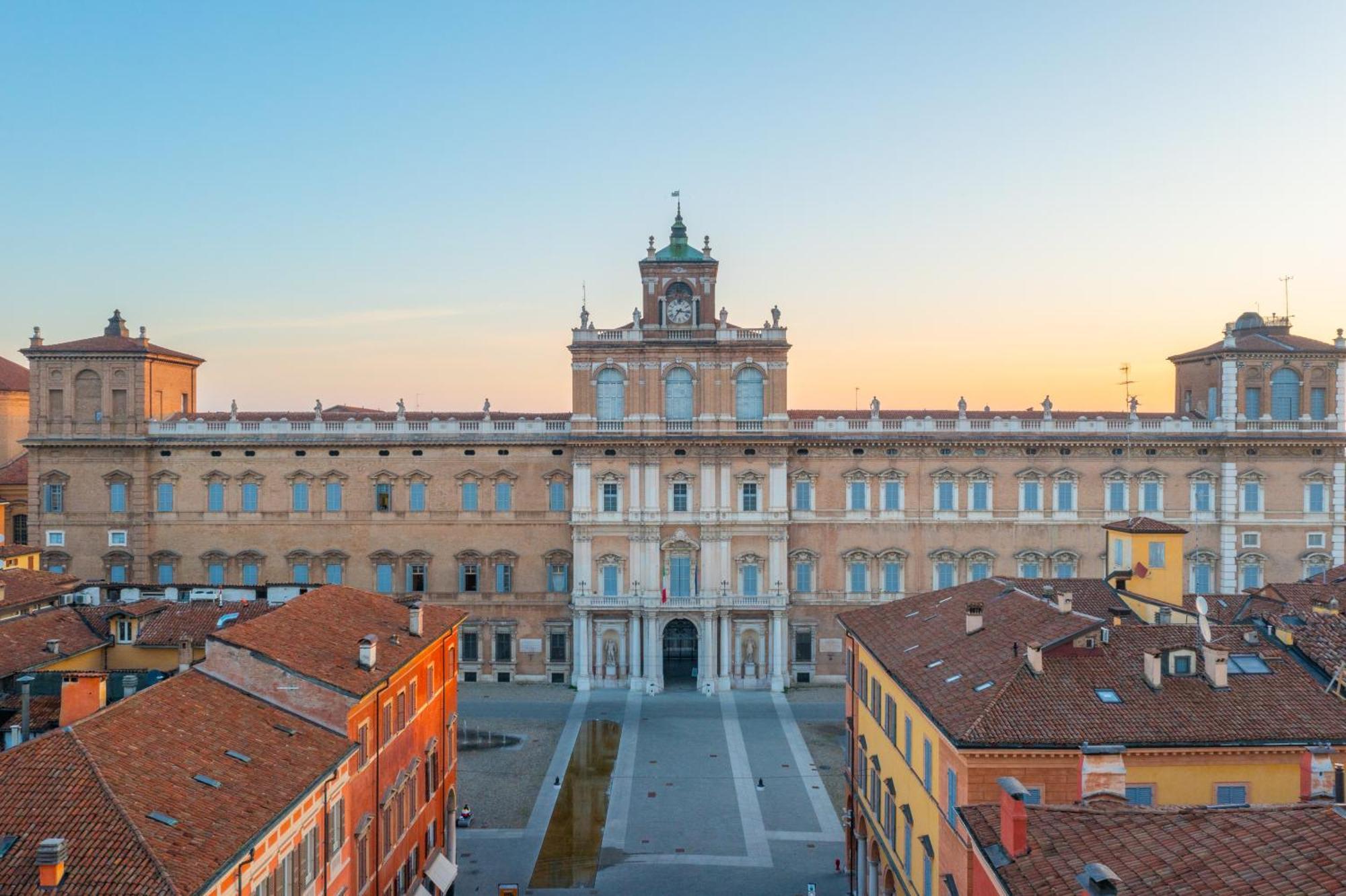 Modena Visit Apartment Екстериор снимка